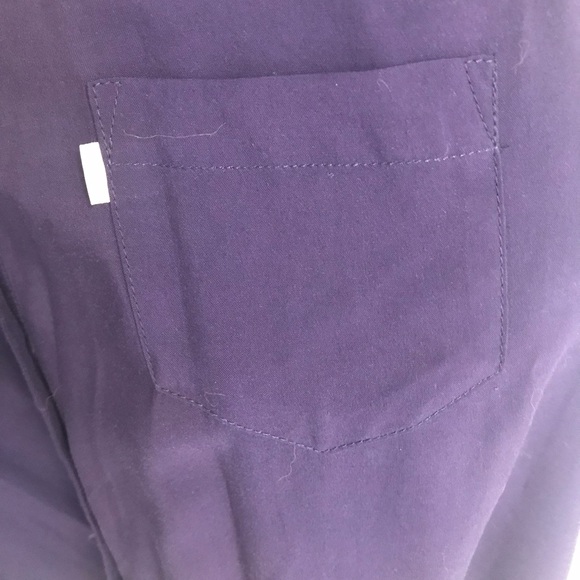 Levi’s funky button-up top - Picture 4 of 7